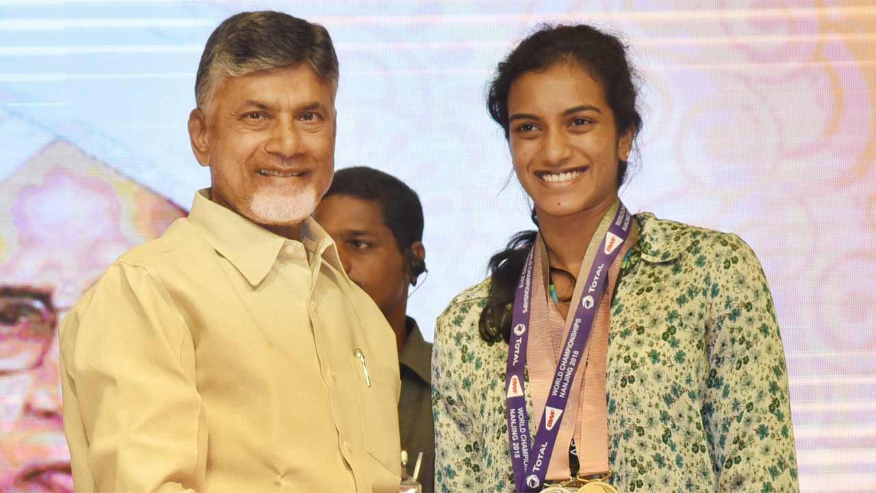 PV Sindhu | పీవీ సింధుకు మరో ఏడాదిపాటు ఆన్‌డ్యూటీ.. ఏపీ ప్రభుత్వం కీలక నిర్ణయం