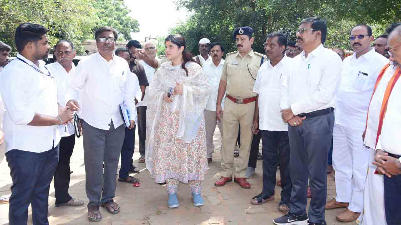 Srisailam | నవంబర్ రెండోవారంలో శ్రీశైలంలో వాటర్ ఎయిర్ డ్రోమ్ : కలెక్టర్‌ రాజకుమారి