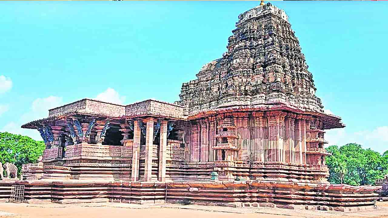 రామప్ప చరిత్ర తెలిసేలా..