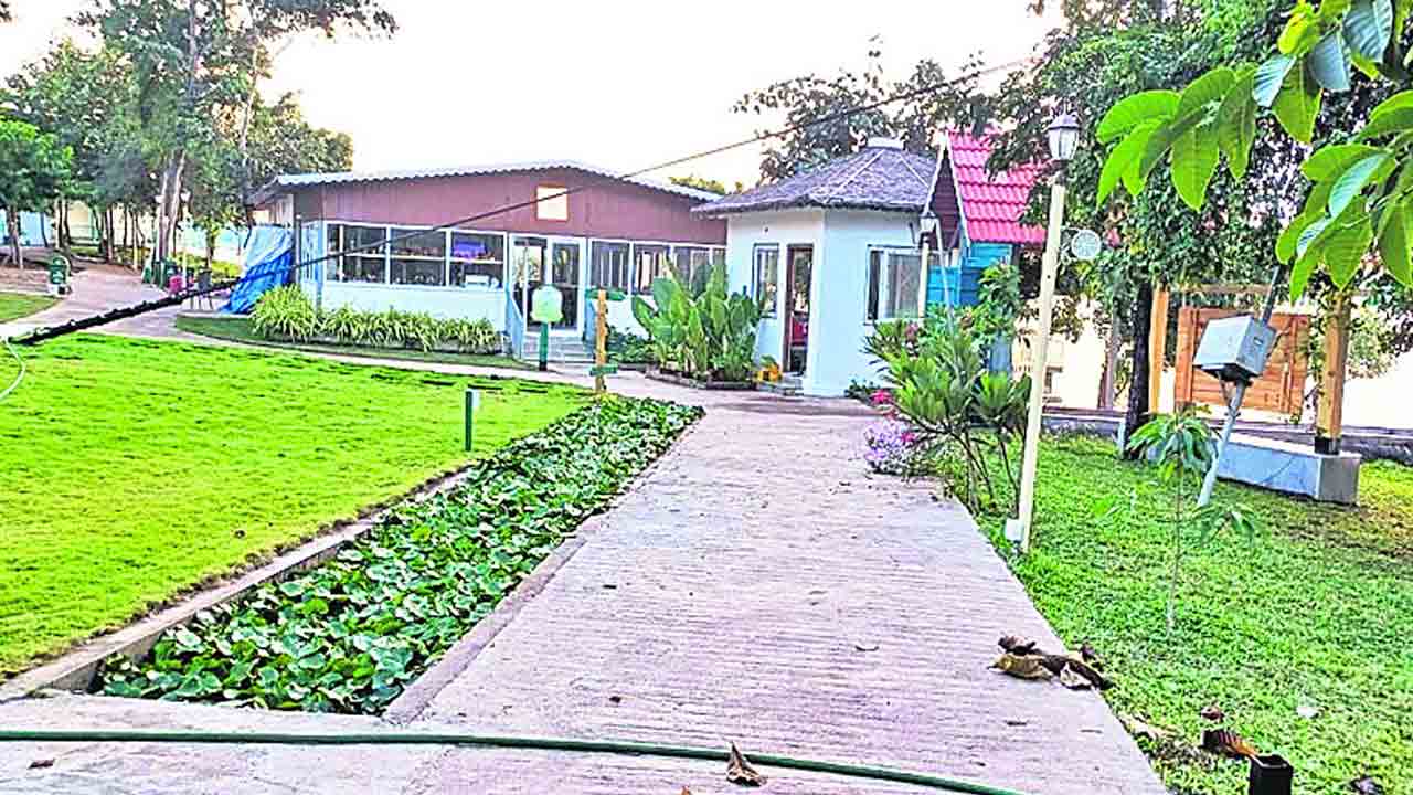 వాటర్‌ స్పోర్ట్స్‌ .. అడ్వెంచర్‌ గేమ్స్‌