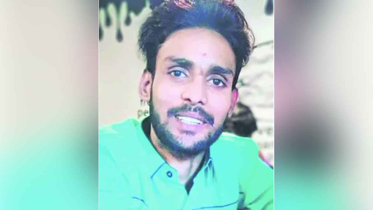 Handloom worker | సిరిసిల్ల పట్టణంలో మరో చేనేత కార్మికుడు ఆత్మహత్య