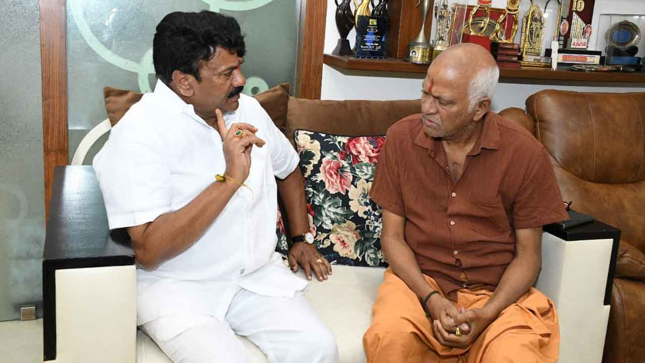 MLA Talasani | రాజేంద్రప్రసాద్‌ను పరామర్శించిన ఎమ్మెల్యే తలసాని