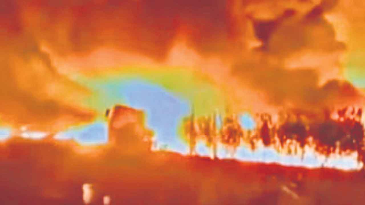 పెట్రోల్‌ ట్యాంకర్‌ పేలి 140మంది మృతి