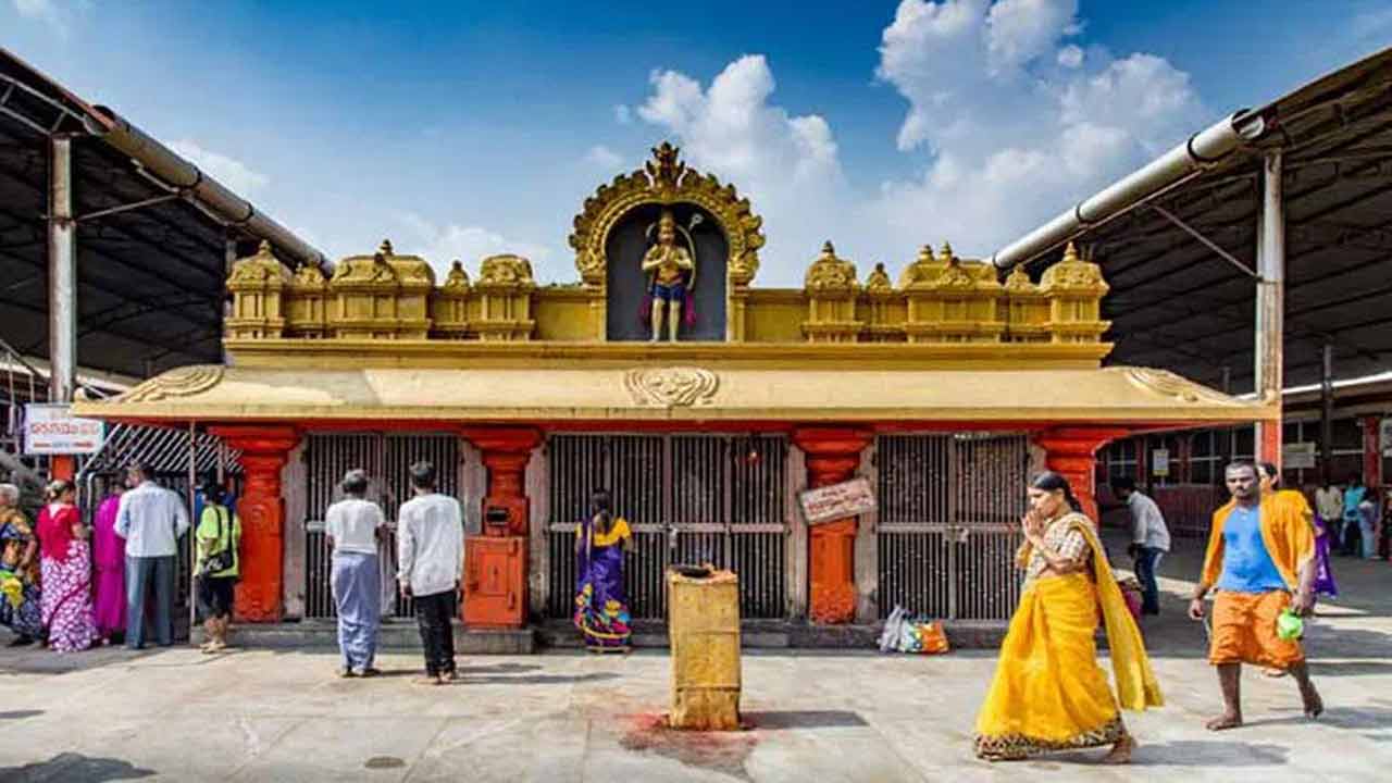 కొండగట్టు ఆలయ ఉద్యోగి సస్పెన్షన్‌