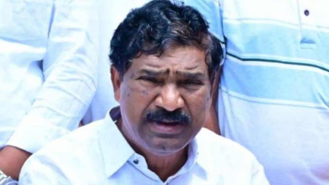 Thatikonda Rajaiah | తాటికొండ రాజయ్య గృహనిర్బంధం.. హనుకొండలో ఉద్రిక్తత