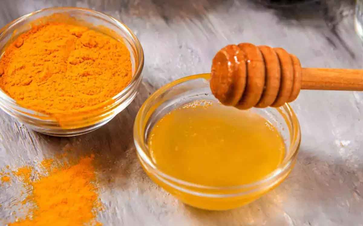 Turmeric And Honey Benefits | పసుపు, తేనె కలిపి తీసుకుంటే ఏం జరుగుతుందో తెలుసా..?