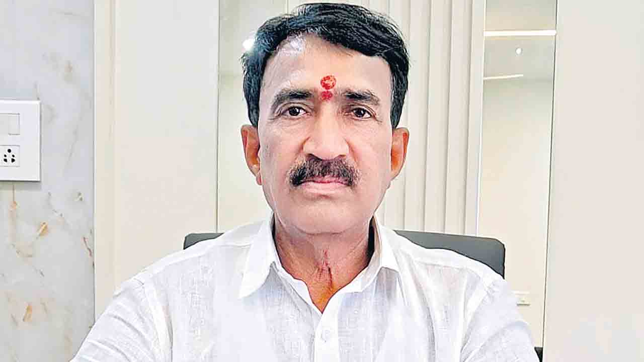 సీఎంకు దమ్ముంటే హరీశ్ సవాల్ను స్వీకరించాలి