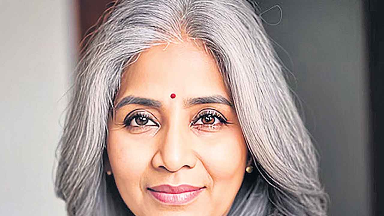 తెల్లబోకండి!