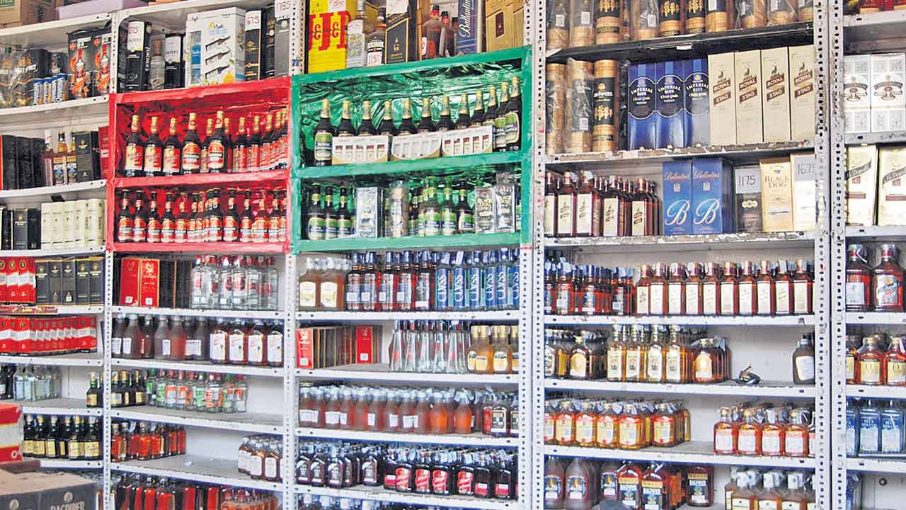 Wine Shops | ఉమ్మడి వరంగల్ జిల్లాలో మద్యం టెండర్లకు స్పందన కరవు
