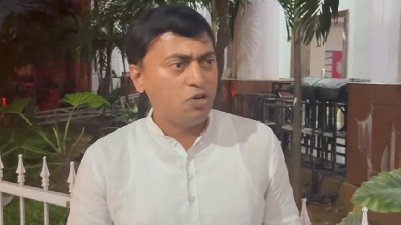 అశోక్‌ నగర్‌ ఏమైనా టెర్రరిస్ట్‌ హబ్బా? లేదా మన శత్రు దేశమా?.. కాంగ్రెస్‌ సర్కార్‌పై ఏనుగుల రాకేశ్‌ రెడ్డి ధ్వజం