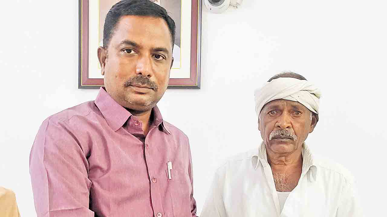 Hanumkonda | తండ్రిని సరిగా చూడనందుకు.. కొడుకు నుంచి భూమి వాపస్‌