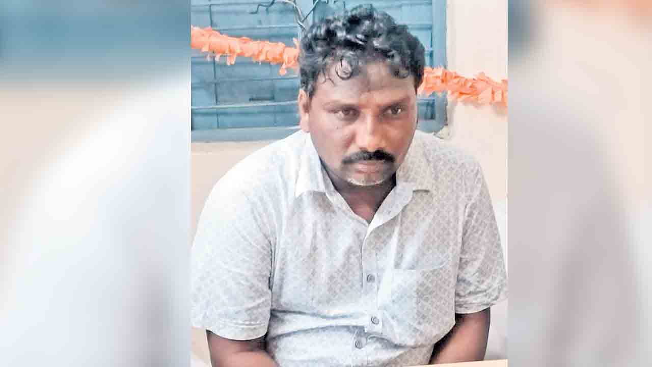 ఏసీబీకి చిక్కిన పంచాయతీ కార్యదర్శి