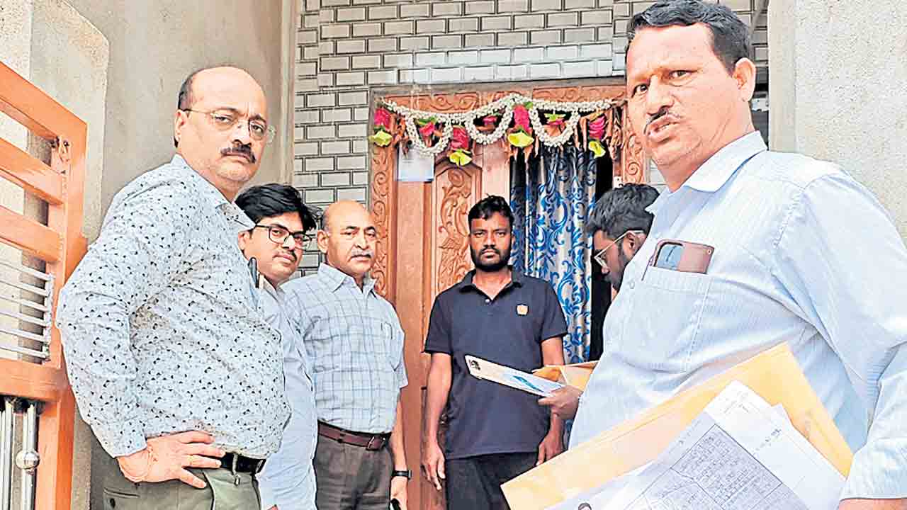 కుటుంబ సర్వేను పకడ్బందీగా చేపట్టాలి