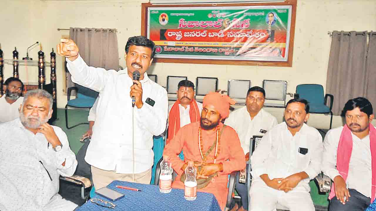 గిరిజనులపై దాడులు హేయం