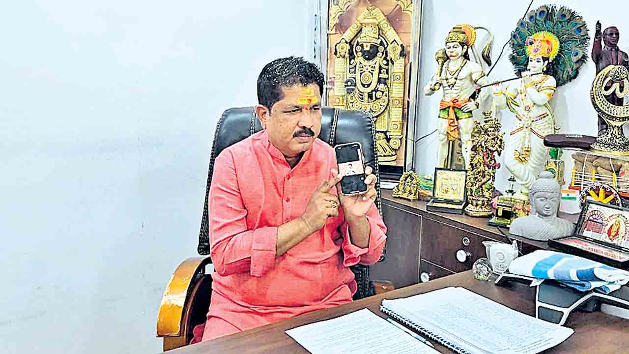 హైదరాబాద్‌ బతకొచ్చినోళ్లంతా పేదలే!