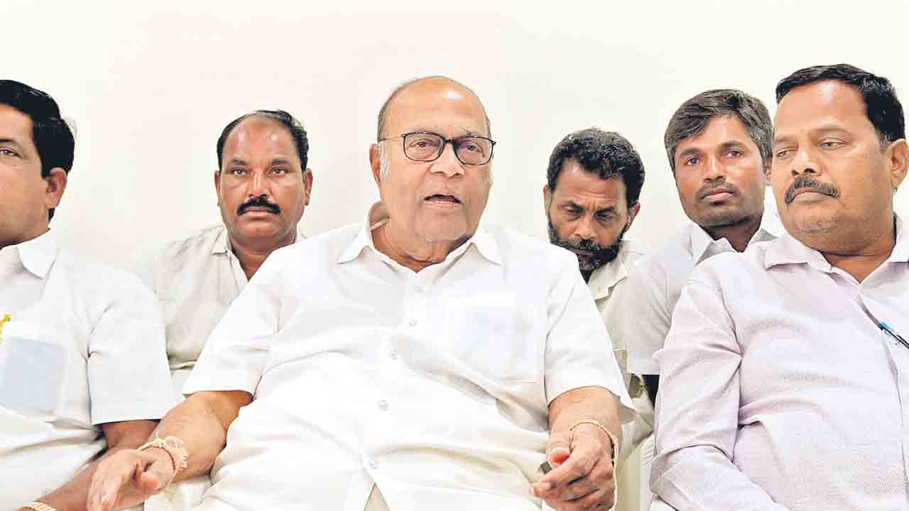 మేఘా సంస్థను సీజ్‌ చేయాలి