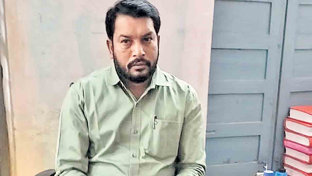 ఏసీబీకి చిక్కిన జూనియర్ అసిస్టెంట్
