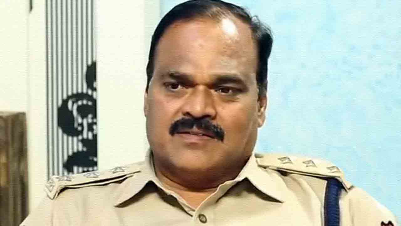 భుజంగరావుకు చుక్కెదురు