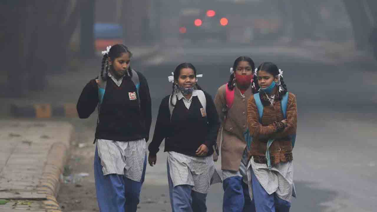 కాలుష్యం ఎఫెక్ట్‌.. ఢిల్లీలో స్కూళ్లు మూత