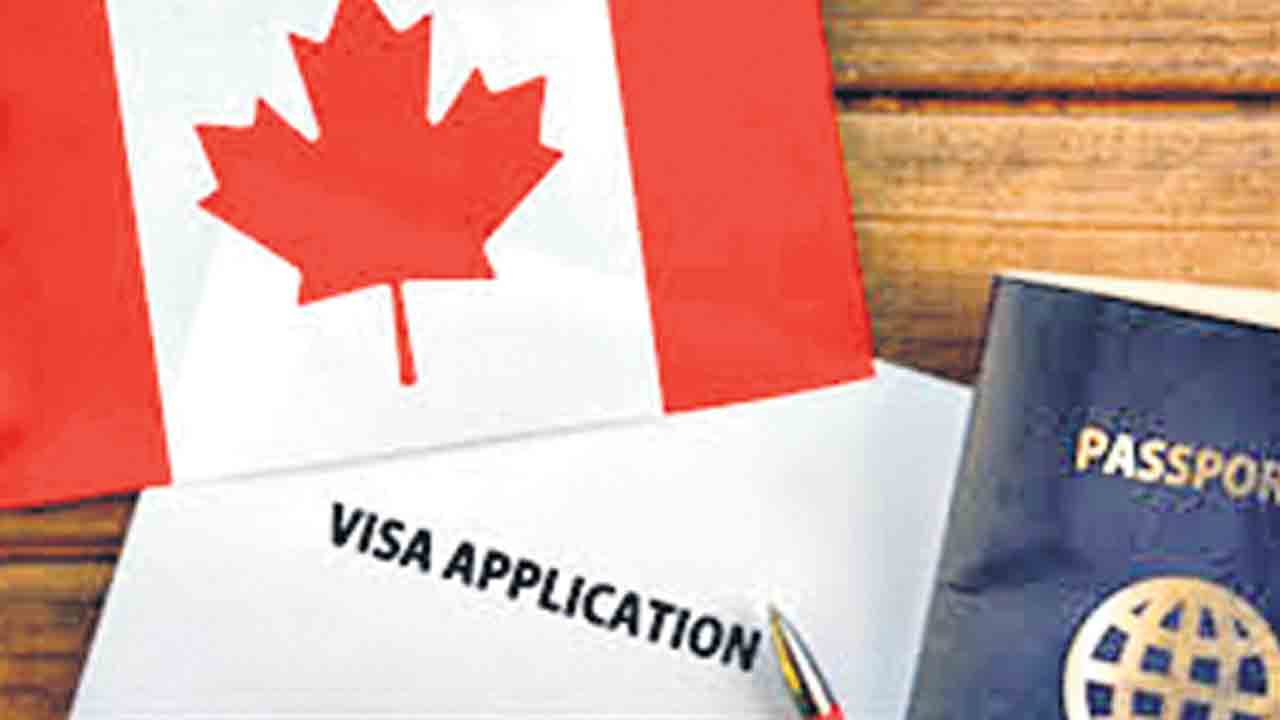 Canada Visa | భారతీయులకు షాక్‌.. వీసాల సంఖ్యను భారీగా కుదించిన కెనడా