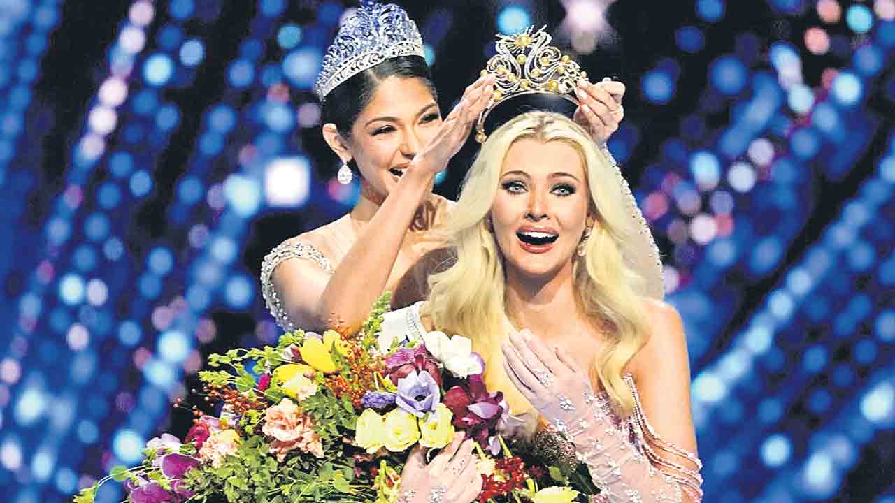 విశ్వ సుందరిగా డెన్మార్క్‌ భామ