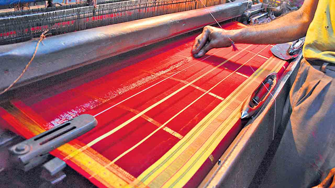 అటకెక్కిన ‘వర్కర్‌ టు ఓనర్‌’ పథకం