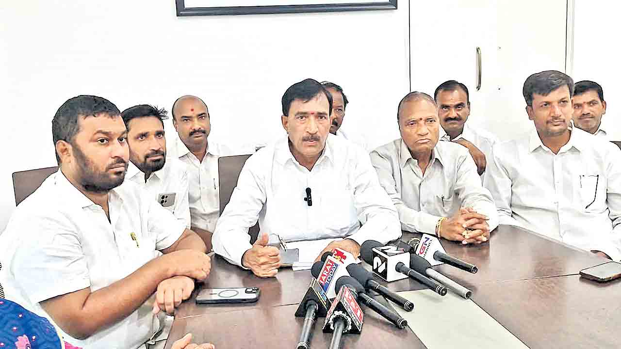 కేసీఆర్‌ చరిత్రను చెరిపేయలేరు