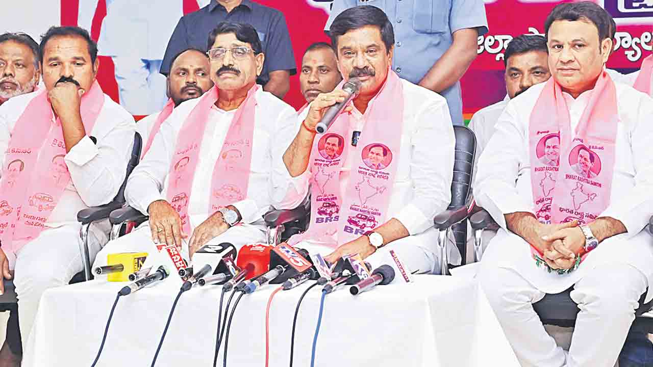 రైతుల ద్రోహి కాంగ్రెస్‌