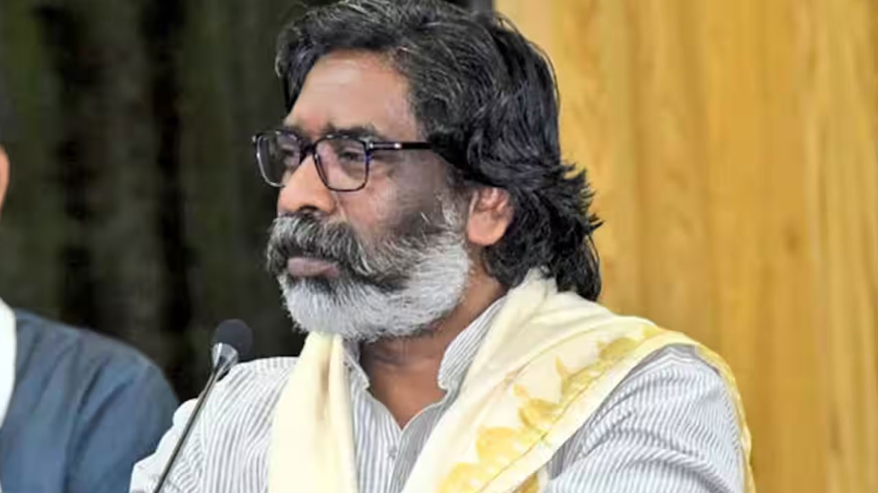 చేతులు జోడించి కోరుతున్నా.. బకాయిలివ్వండి