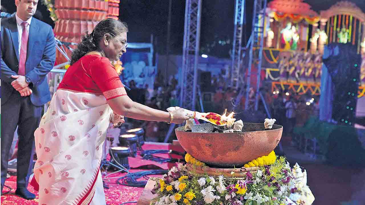 హైదరాబాద్‌లో రాష్ట్రపతి ముర్ము