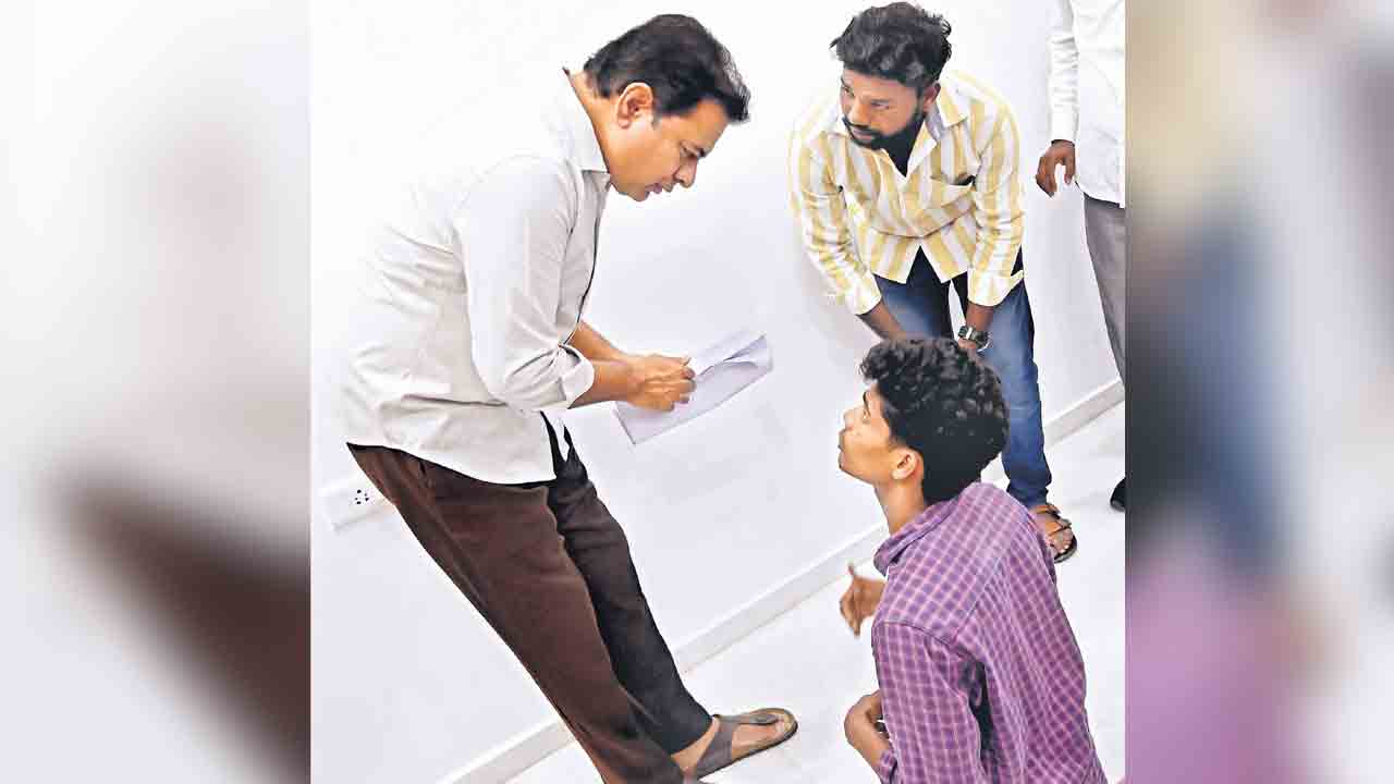 హాస్టల్‌ ఫీజు మొత్తం చెల్లిస్తా