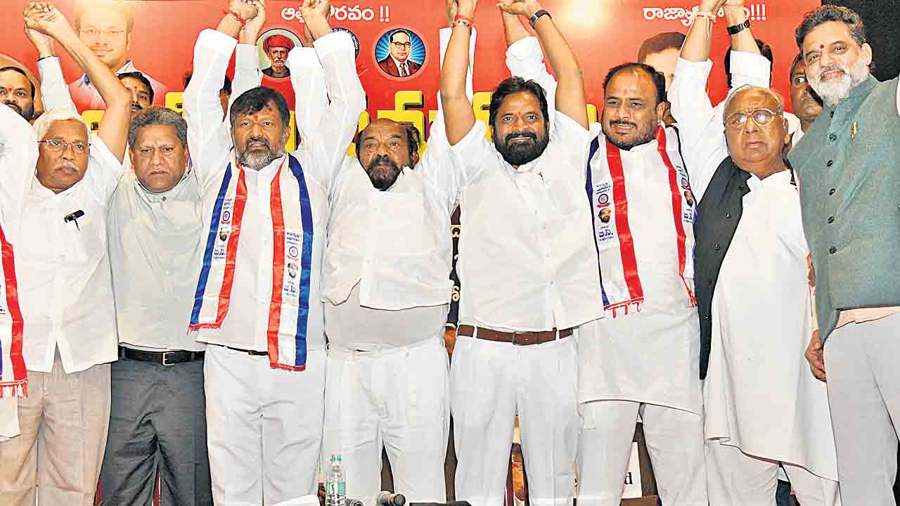 జనగణనలో కులగణన చేపట్టాలి