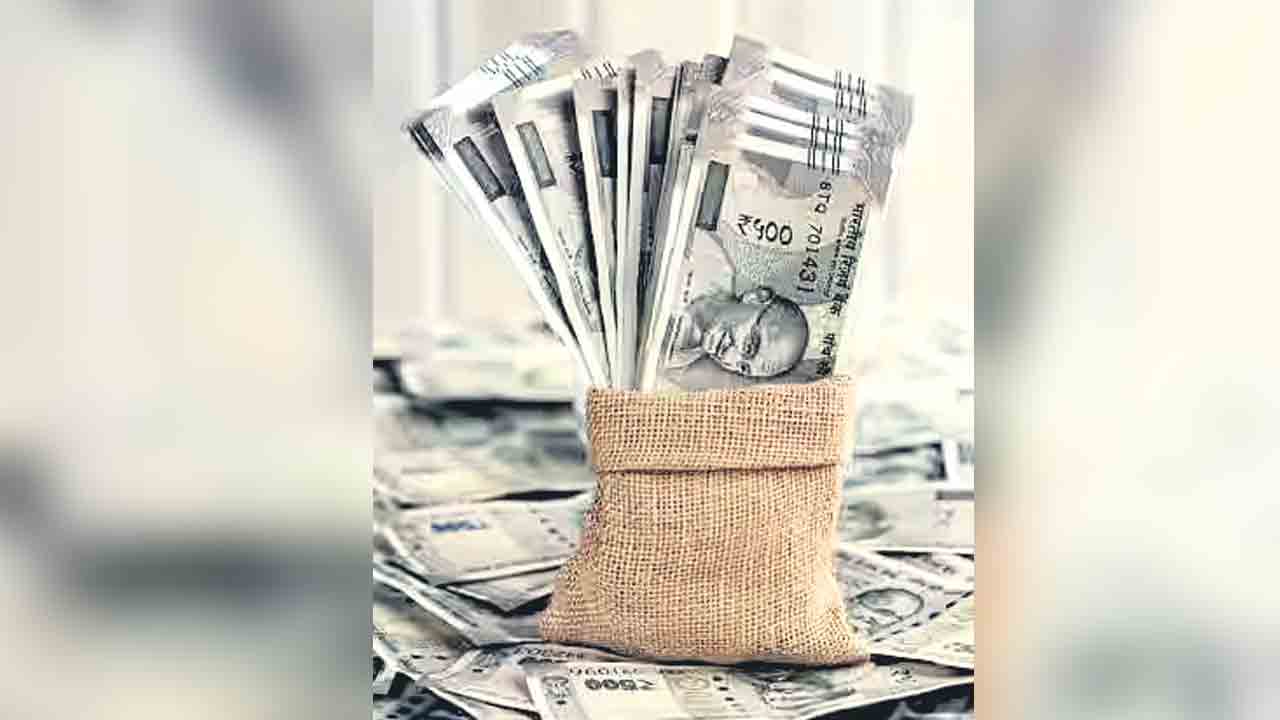 Telangana | పొదుపు సరే.. దుబారా సంగతేంటి?.. సీఎస్ ఆదేశాలపై ఉద్యోగుల ప్రశ్నలు