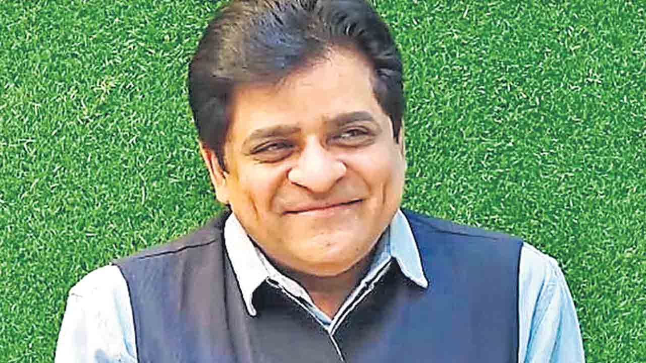 తహసీల్దార్‌కు నటుడు ఆలీ దరఖాస్తు