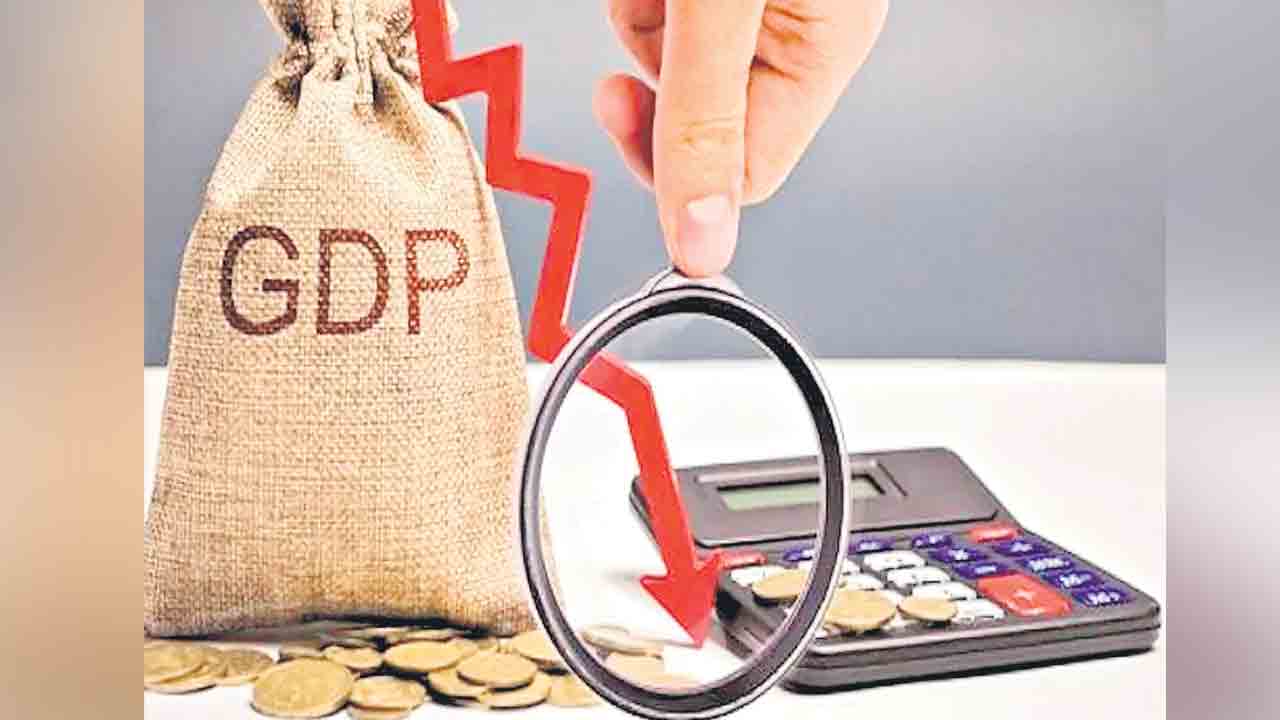 Growth Rate | వృద్ధికి బీటలు.. రెండేండ్ల కనిష్ఠానికి జీడీపీ పతనం