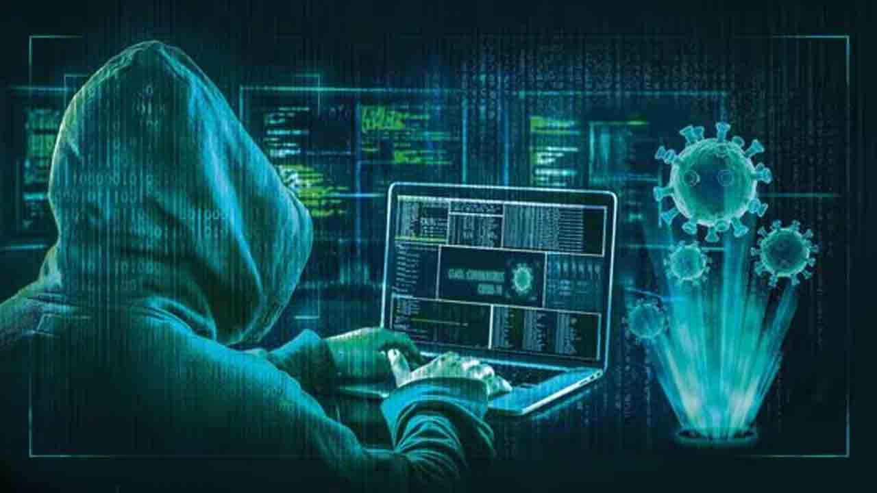 Cyber Crime | వాట్సాప్‌ గ్రూప్‌లో చేర్చి.. రిటైర్డ్‌ షిప్‌ కెప్టెన్‌ నుంచి 11 కోట్లు కొల్లగొట్టేశారు