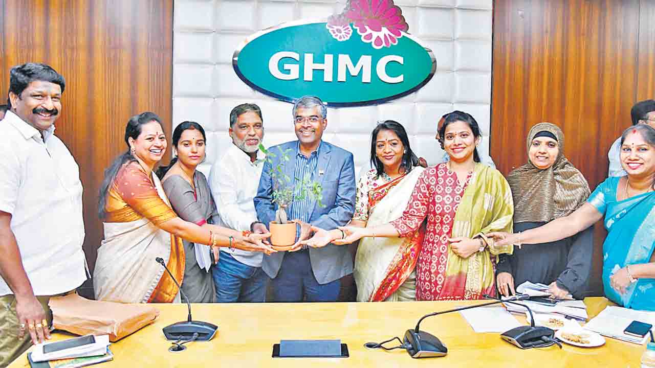 Model Markets | మోడల్‌ మార్కెట్లు ఇక ప్రైవేట్‌కు.. ఒక్కొక్కటీగా సీఎస్‌ఆర్‌ కింద అప్పగిస్తున్న బల్దియా