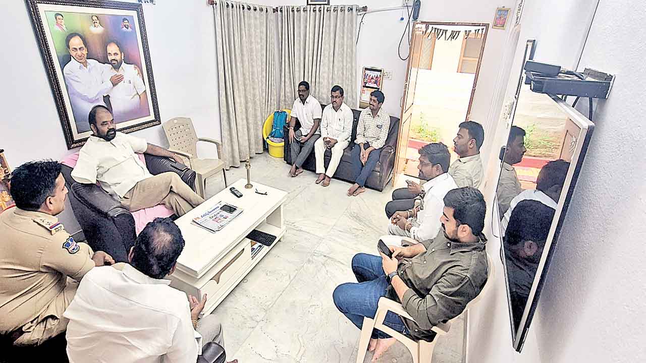 ఆద్యంతం సర్కార్‌ దమనకాండ