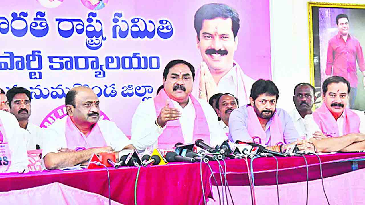 మహిళలకు ఇచ్చిన హామీలేమైనయ్‌ ?