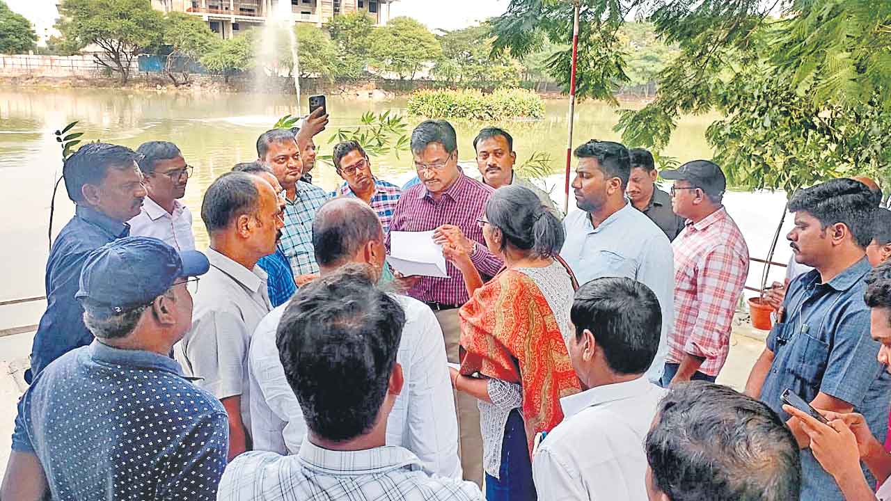High Court | బఫర్‌, ఎఫ్‌టీఎల్‌ లెక్క తేల్చేదాకా.. హైదరాబాద్‌లో చెరువులన్నిటిపై పర్యవేక్షణ అధికారం మాదే: హైకోర్టు