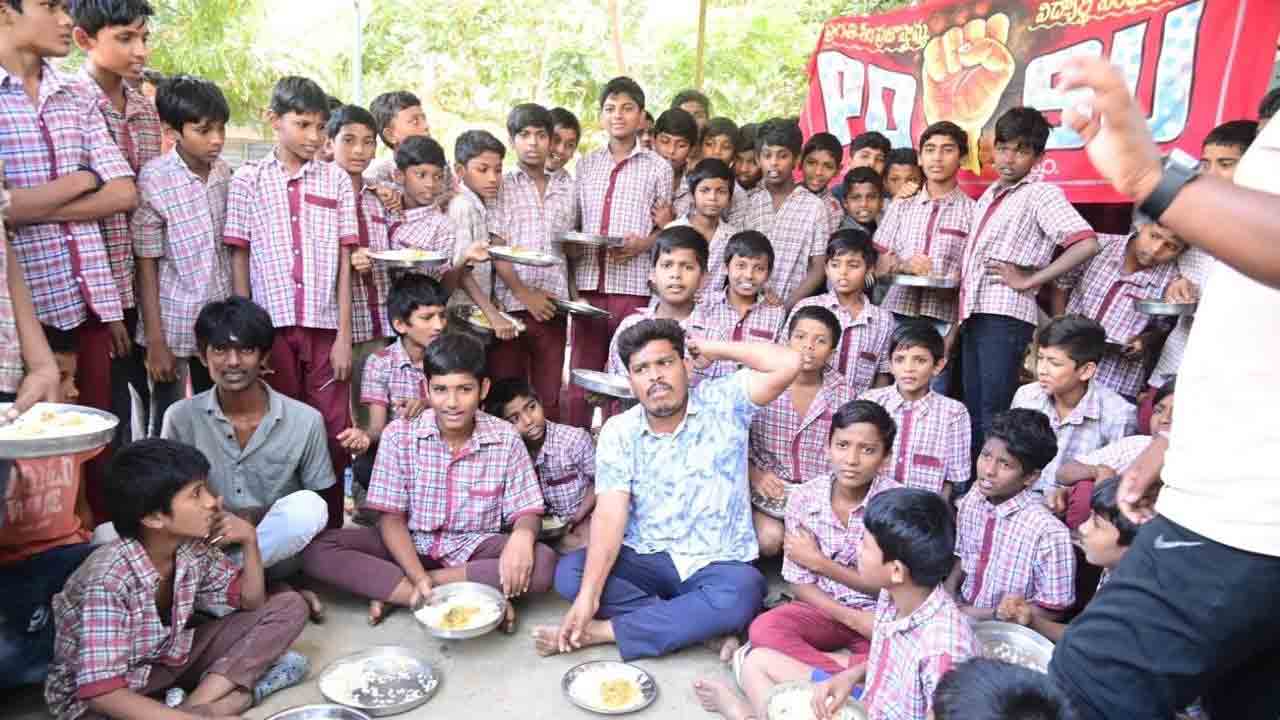 ఉడకని అన్నం, నీళ్లచారు మాకొద్దు..