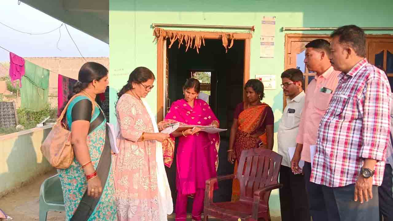 సర్వేపై ప్రశ్నల వర్షం