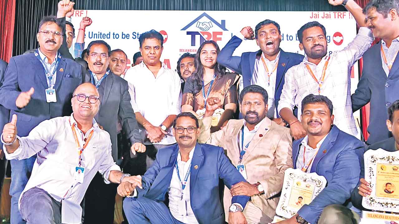 హైడ్రా పేరుతో సర్కార్‌ బాక్ల్‌మెయిల్‌ దందా: కేటీఆర్‌