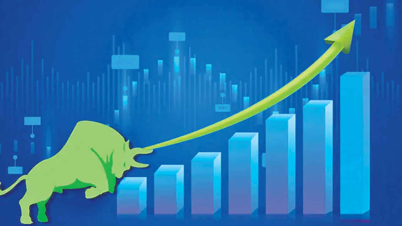 కదంతొక్కిన సూచీలు