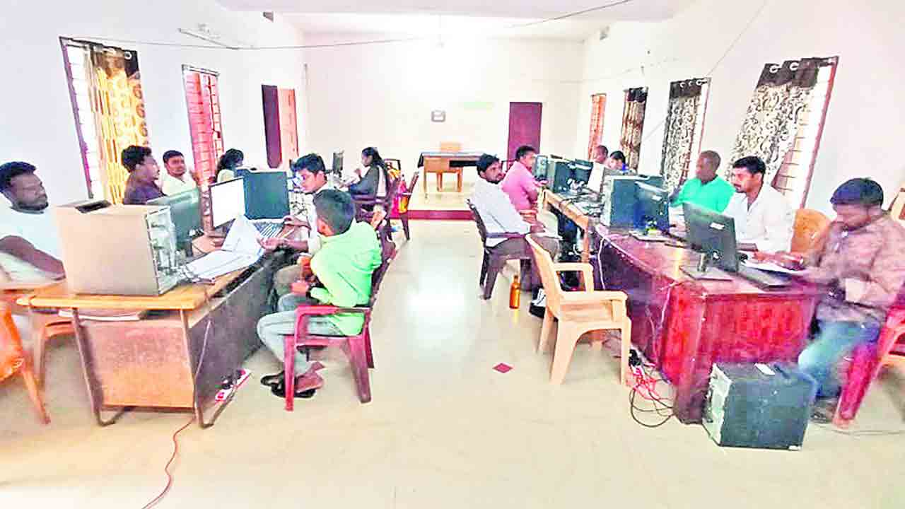 గుట్టలు దిగితేనే సర్వే