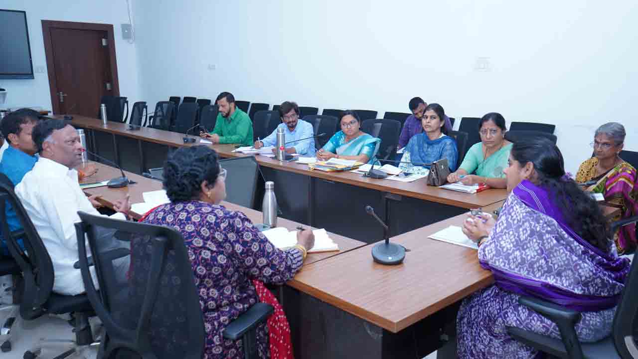 రైస్‌ మిల్లర్లు సహకరించాలి : కలెక్టర్‌