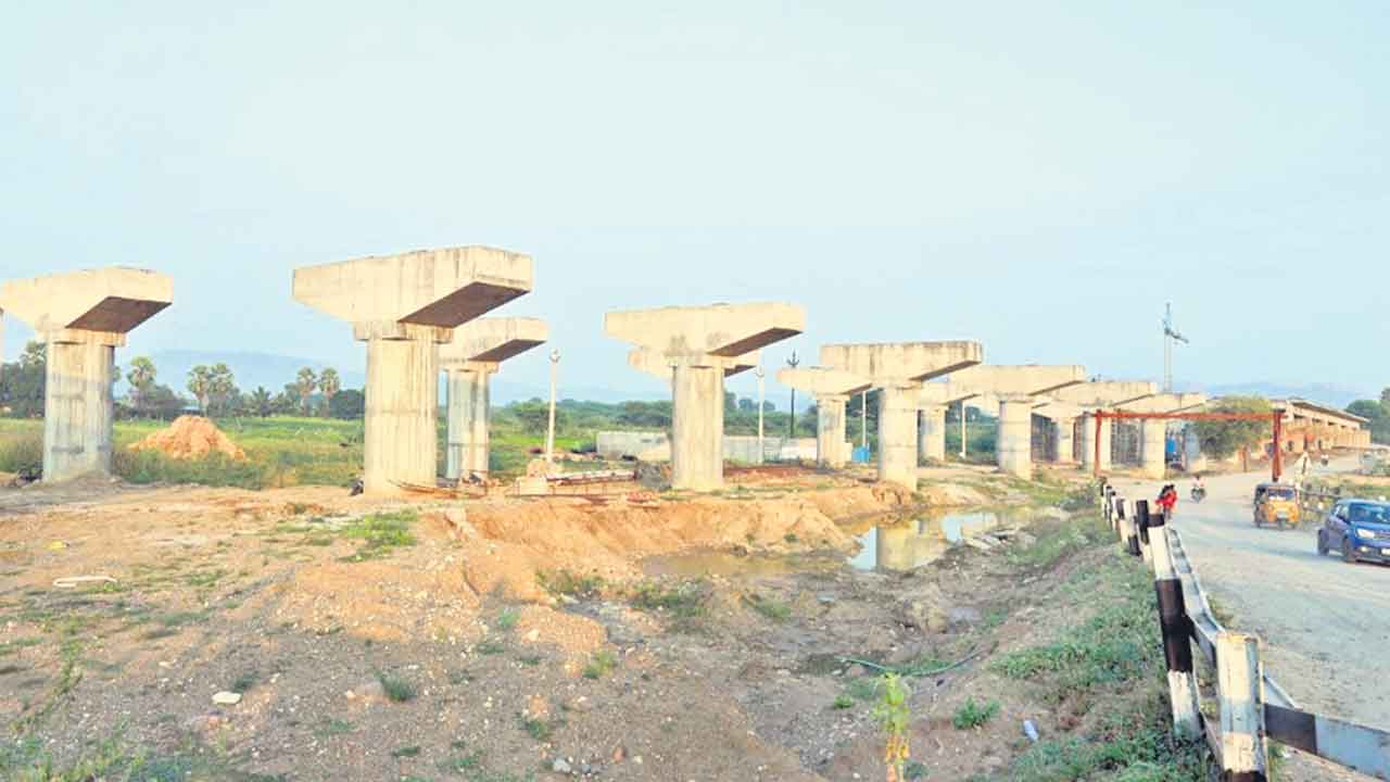 ఆర్‌వోబీ పూర్తయ్యేదెన్నడు?