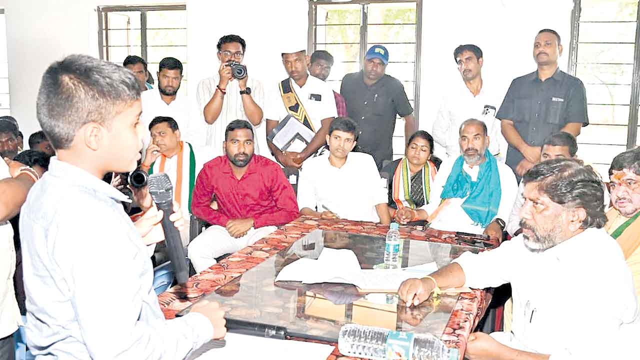 సర్కార్‌ మాటలు.. నీటి మూటలు.. గురుకులంపై ఏదీ పర్యవేక్షణ?