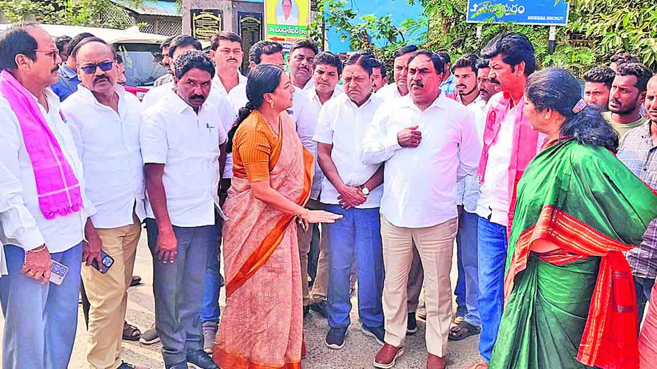 మానుకోట.. పోరుబాట