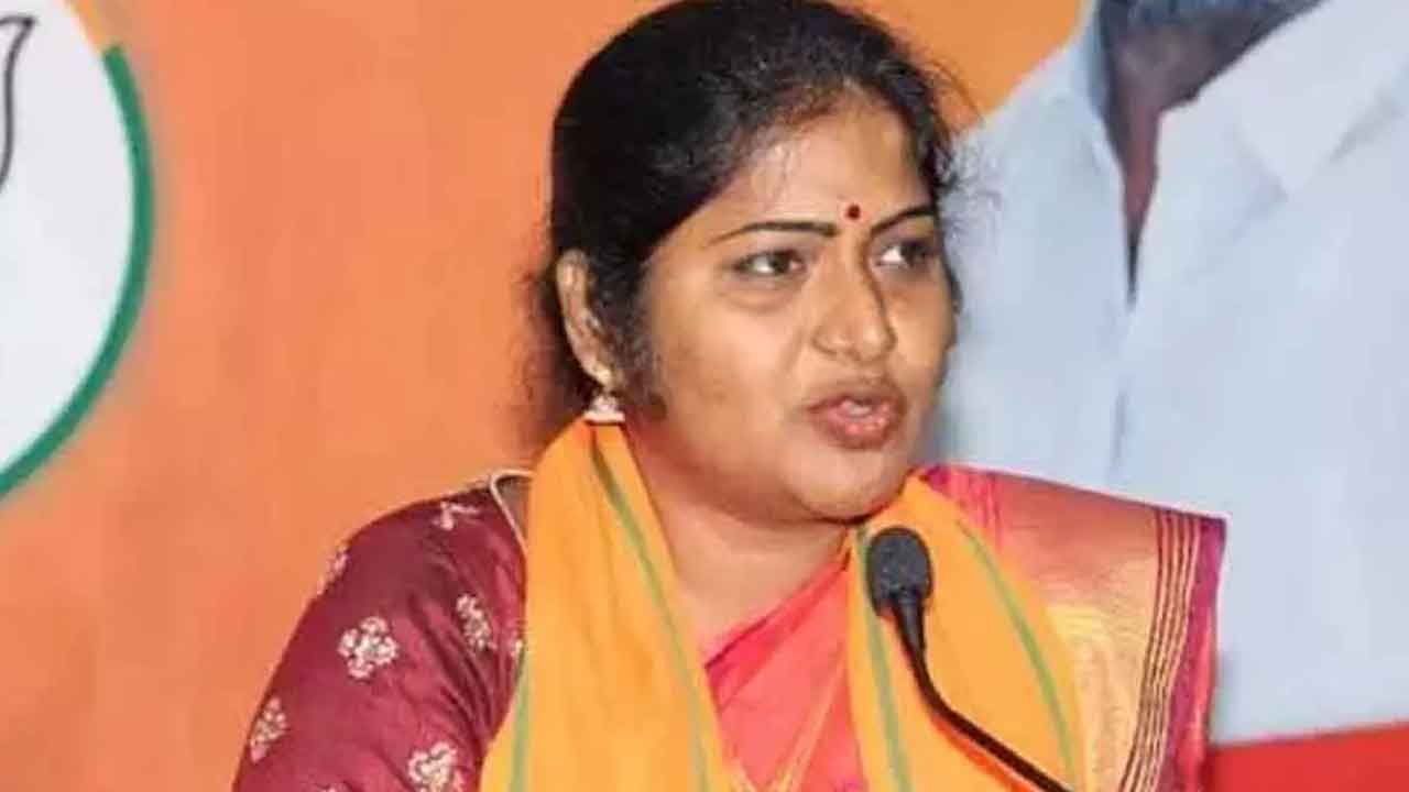 హామీలు ఎగ్గొట్టి మహిళల పేరిట సభలా?